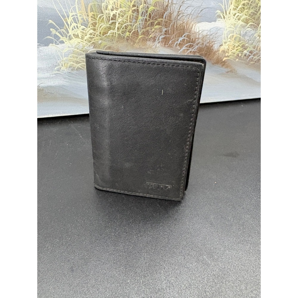 Tumi Black Leather Bifold Card Case Wallet with ID Window Slim Minimalist
